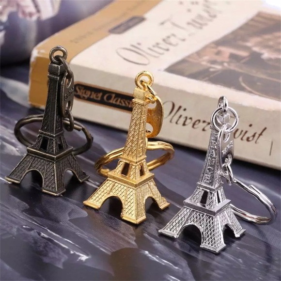 The Eiffel Tower Gold Keychain Iron Lady la Tour Eiffel Paris France Key Ring - Picture 6 of 16